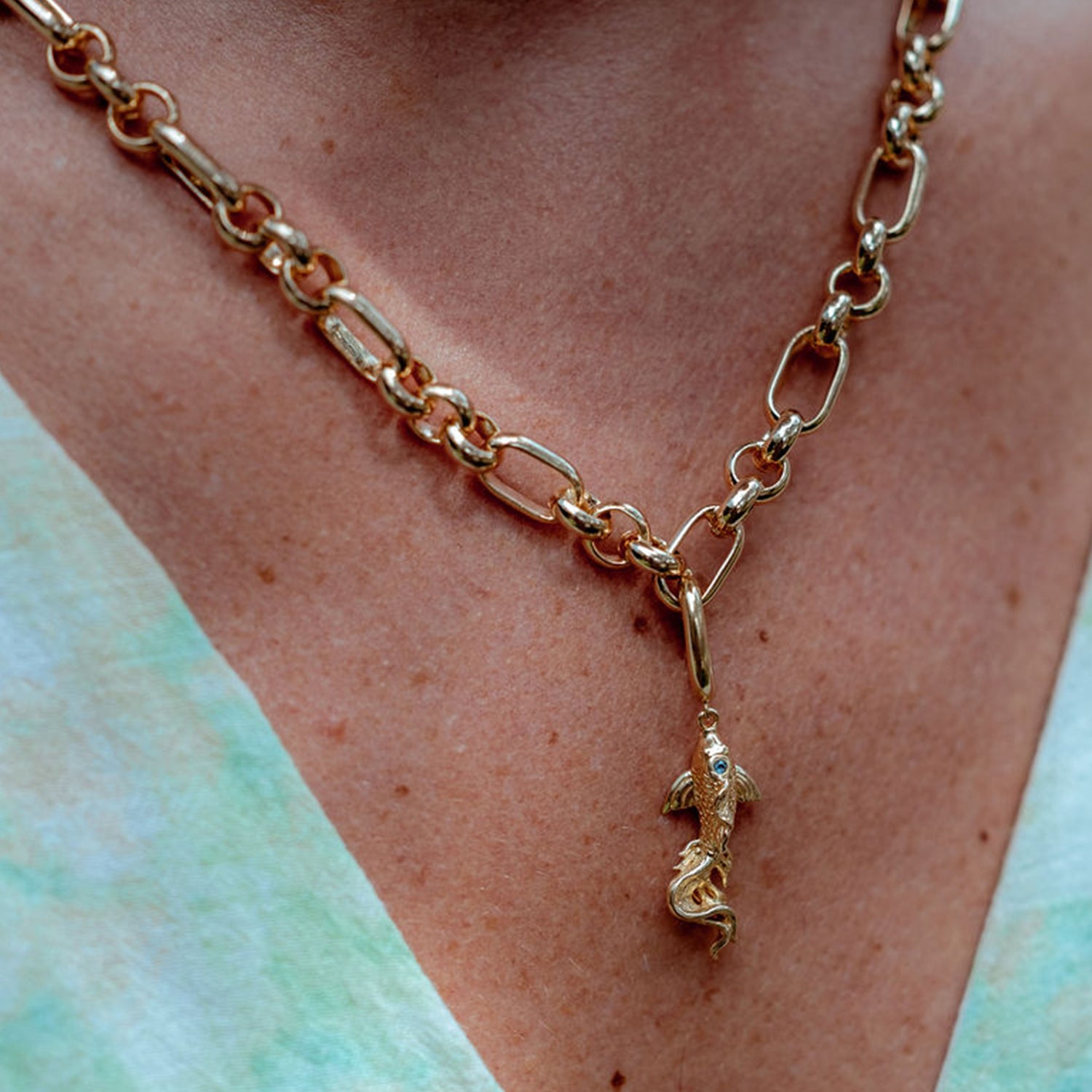 Chain Necklace in 18ct Gold Plated with Fish Pendant 