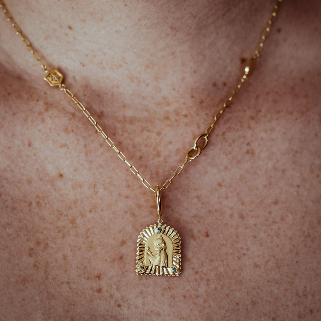  Chain Necklace in 14ct Gold Vermeil with White Topaz Pendant